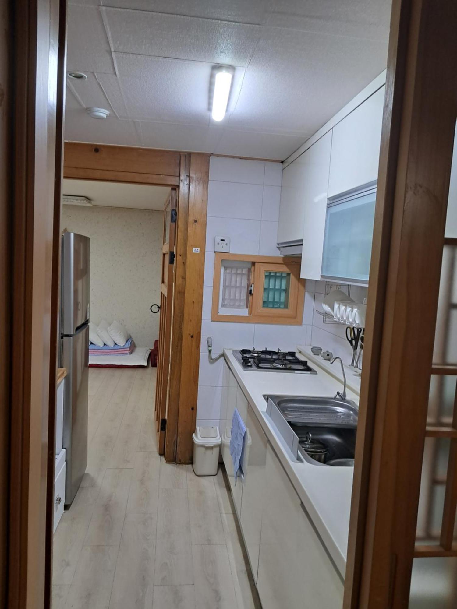 Hanok Guesthouse Nuha Сеул Экстерьер фото