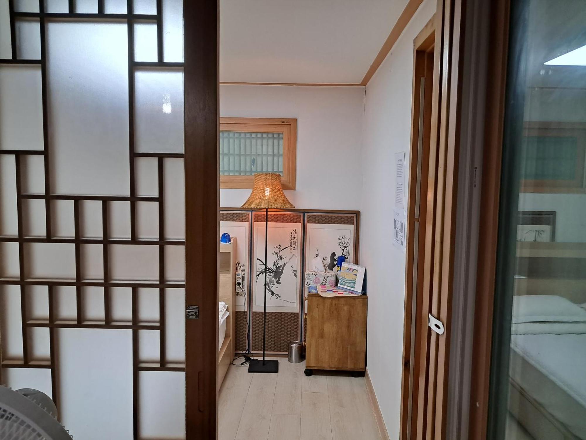 Hanok Guesthouse Nuha Сеул Экстерьер фото