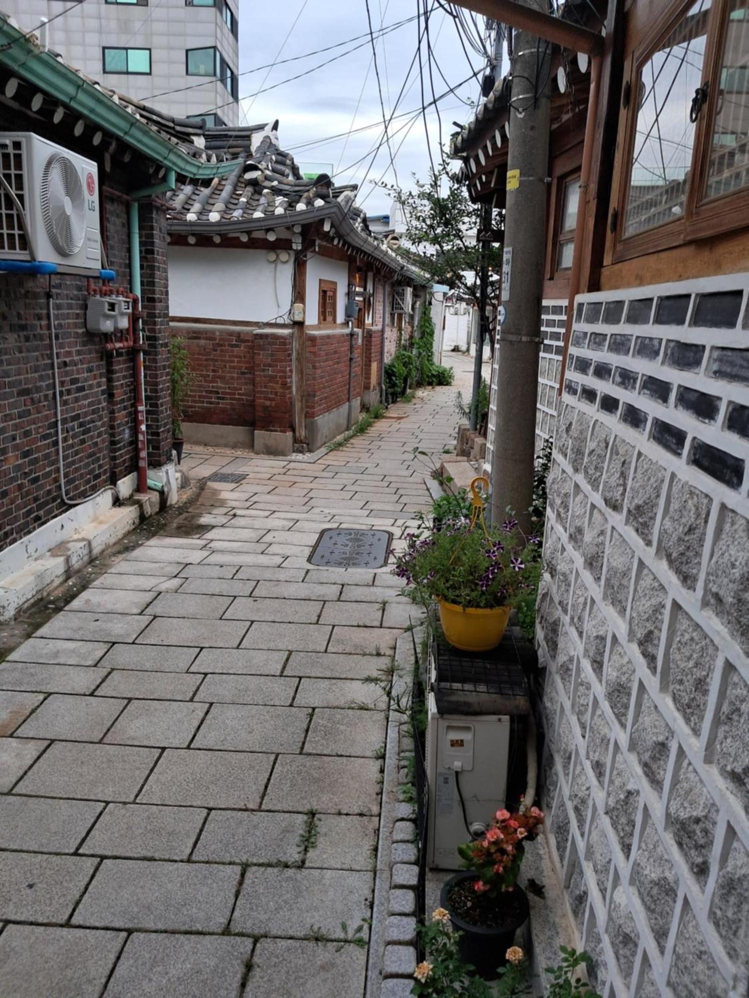 Hanok Guesthouse Nuha Сеул Экстерьер фото